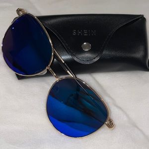 Shein sunglasses mirror look New with case